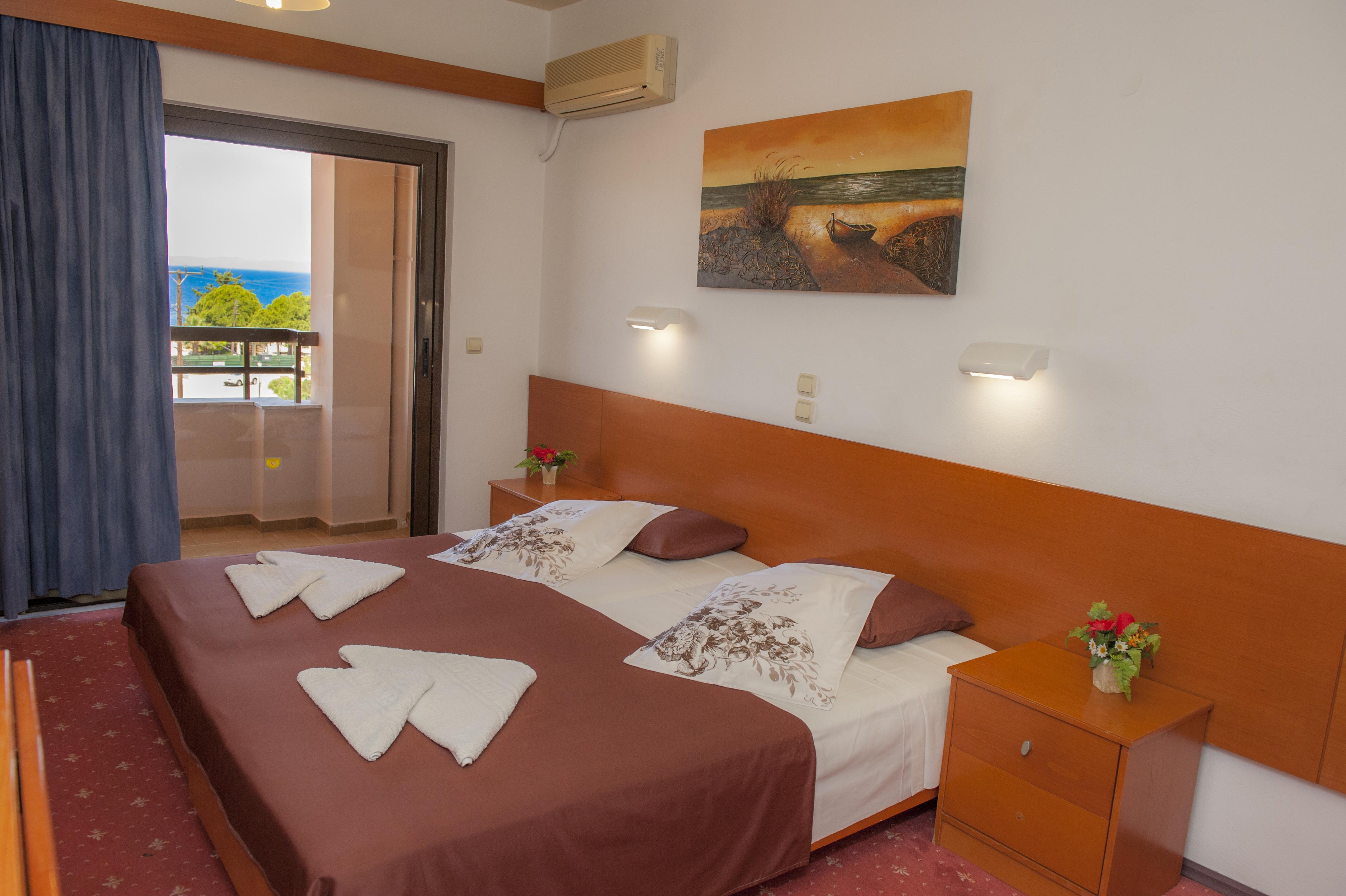 Heleni Beach Hotel Lalyssos Eksteriør billede