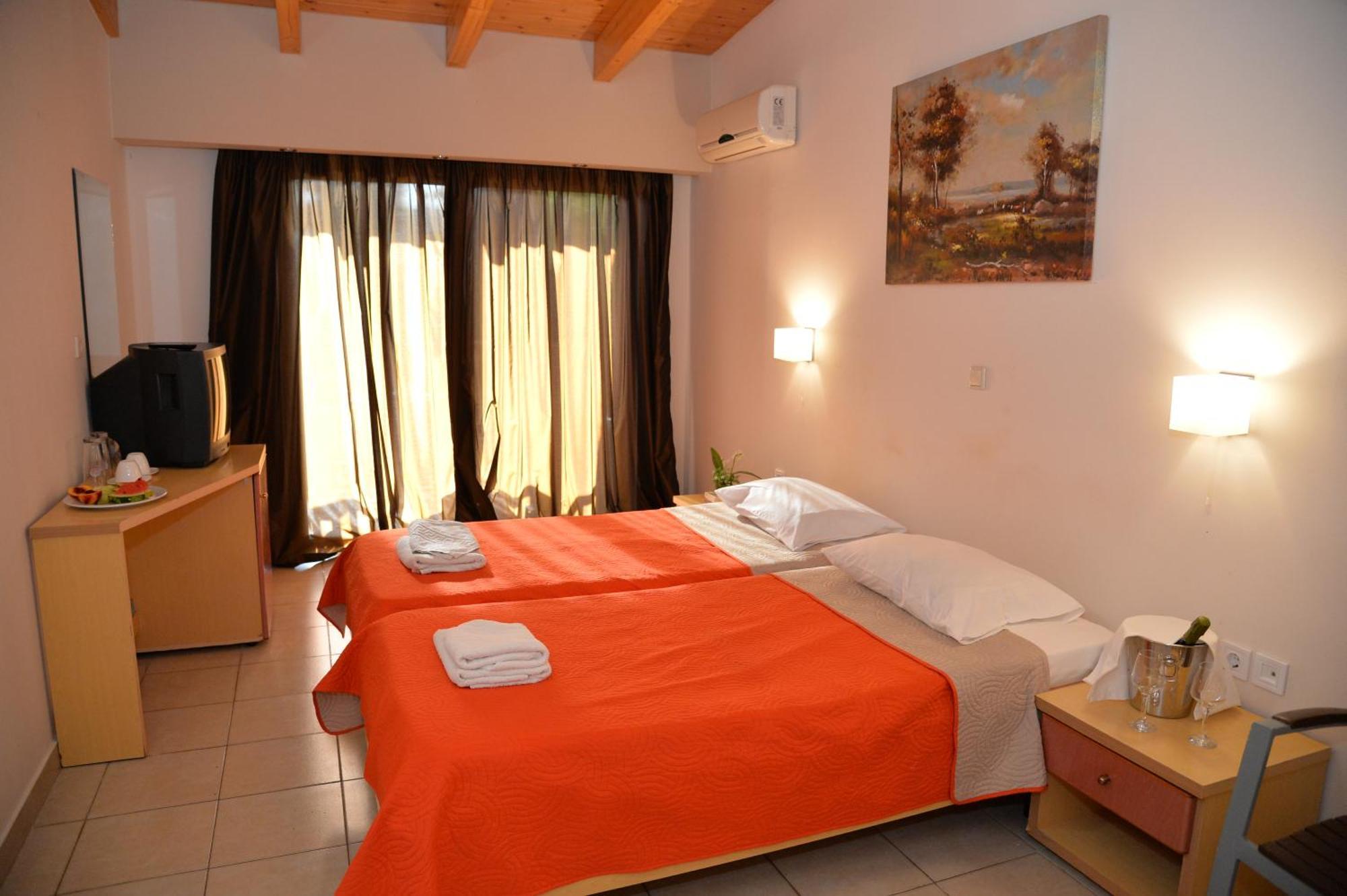 Heleni Beach Hotel Lalyssos Værelse billede